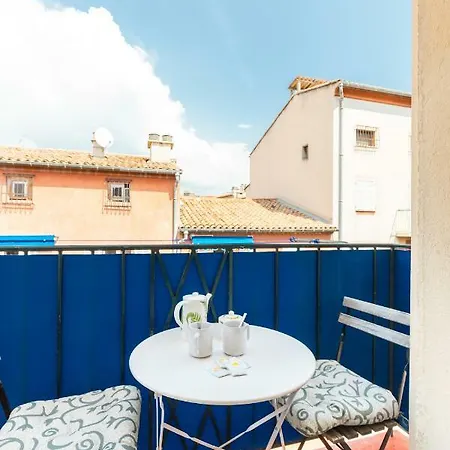 Ac & Balcony In Old Town * Nice